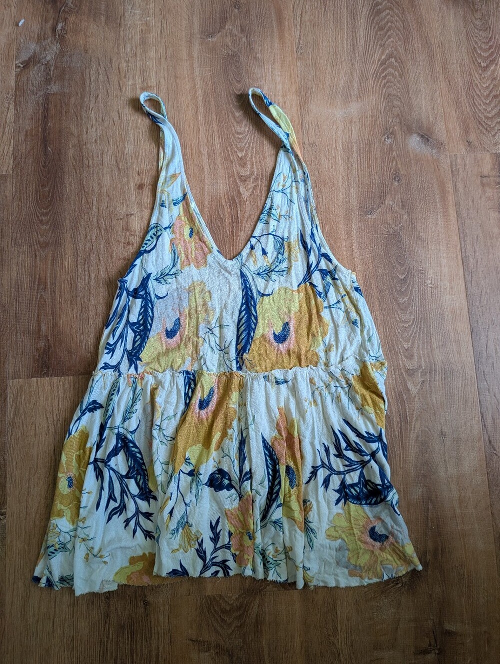 URBAN OUTFITTERS Sleeveless Floral V-Neck Peplum Tank Top - Yellow Floral Small - Picture 2 of 4